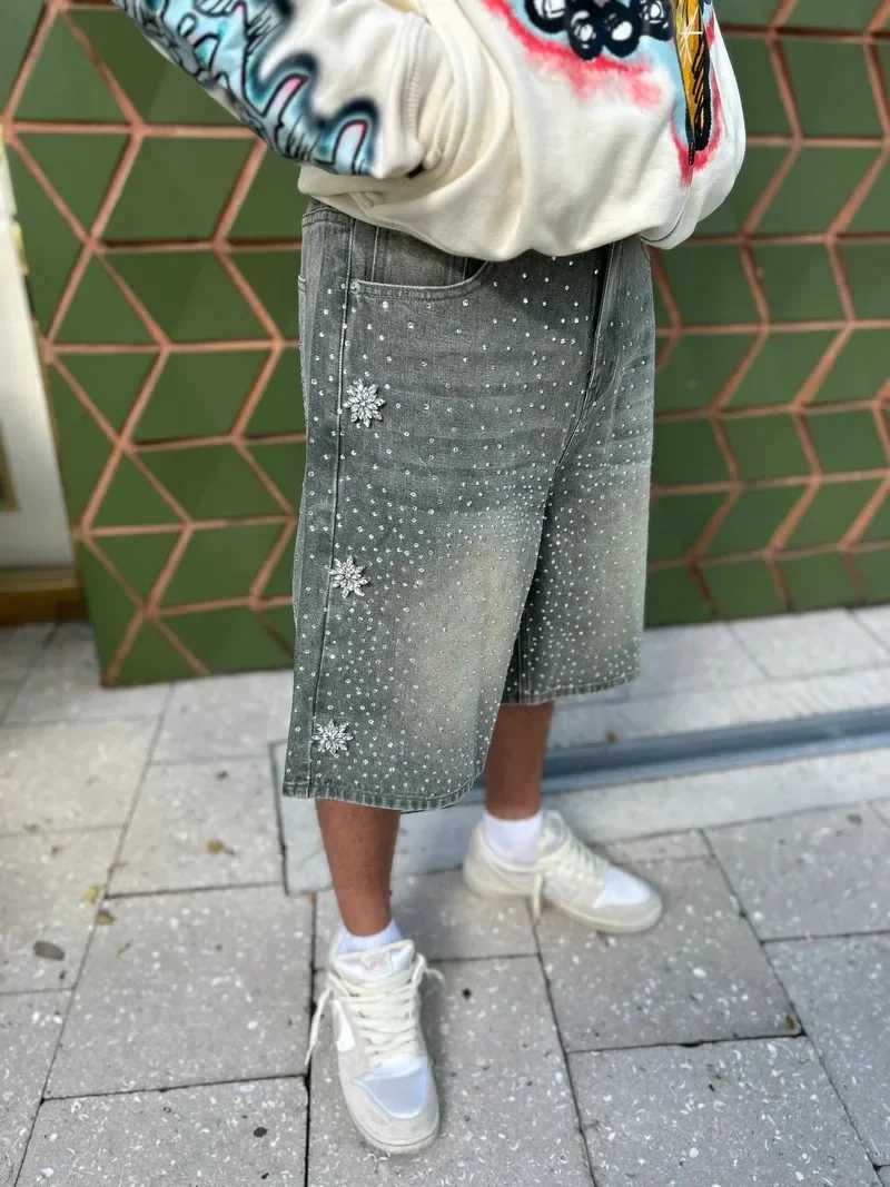 Vintage Astro Snowflake Rhinestone Denim Shorts Black Baggy Gym Shorts Y2K Jeans Men Women Harajuku Hip Hop Low Waist Shorts X250403