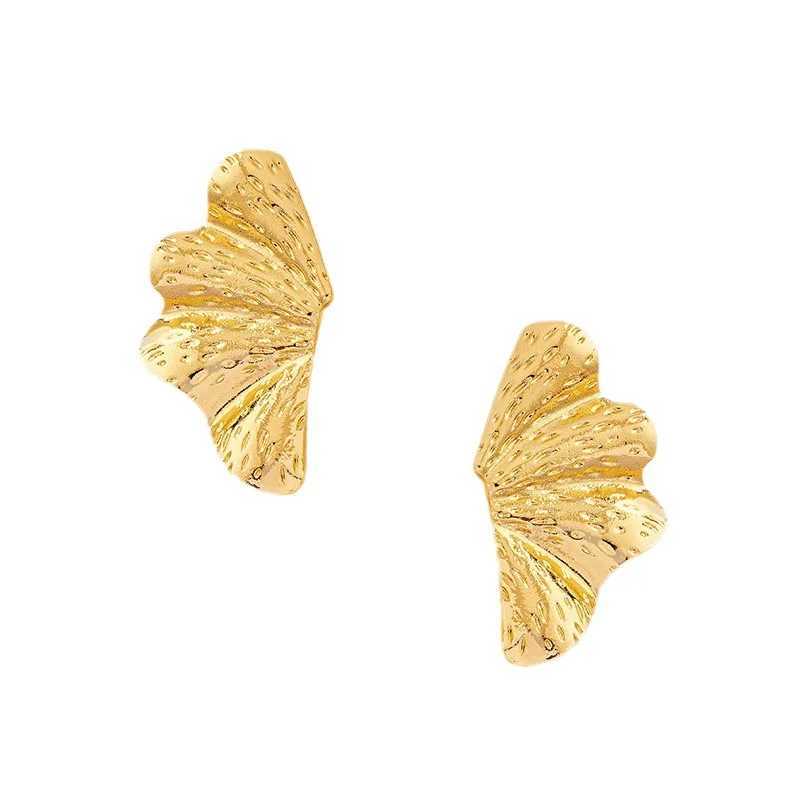 Elegant Design Fashionable Half Flower Stud Earrings Minimalist Irregular Pearl Women 2024 New Gold Earrings Party Jewelry Y250401