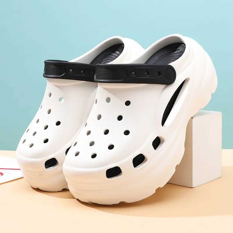 Warm hole shoes summer N slip outdoor sandals closed toe poop feeling beach thick Bot soft Bot Y250403