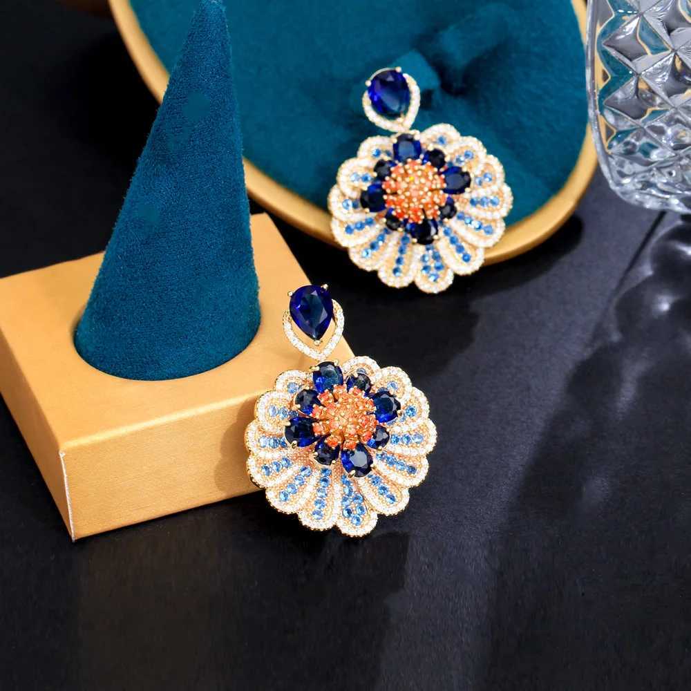 CWWZircon high-quality block blue cubic zirconia pendant large pendant fashionable floral bridal earrings CZ513 Y250401