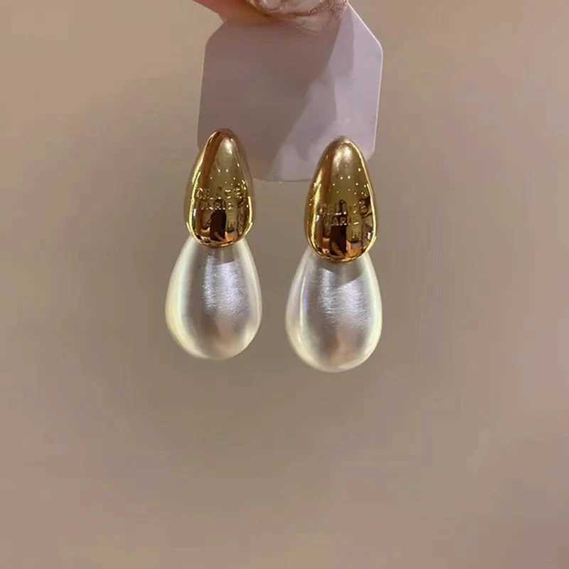 Xiyanike Double Water Drop Earnail Perforated Earnail Womens Retro New Jewelry Valentines Day Gift Party Wedding Y250401