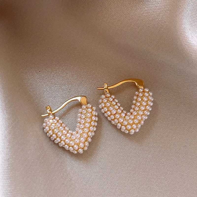 Light Luxury Unique New Design Love Imitation Pearl Earrings For Women Fashion Elegant Metal Jewelry Party Gifts Y250401