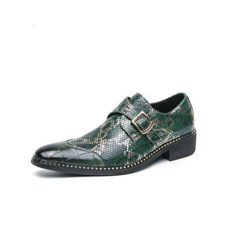 Large high-heeled shoes, 2024 Spring and Autumn new items, men's height increasing nightclub trend snake skin pattern leather shoes