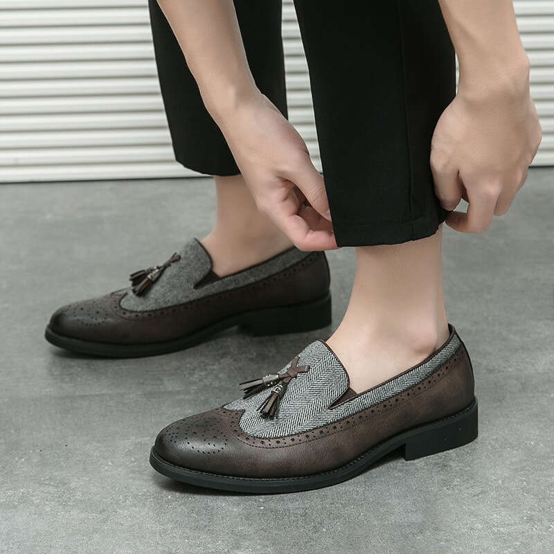 Large business block carved tassel small leather 2024 autumn new British casual men's shoes
