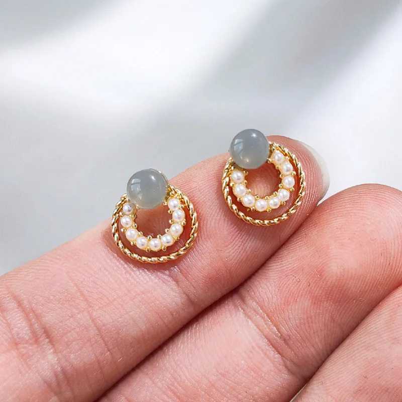 2024 New Small Round Earrings for Women Korean Fashion Sweet Imitaiton Pearl Circles Tiny Stud Earrings Geometry Ear Jewelry C251103