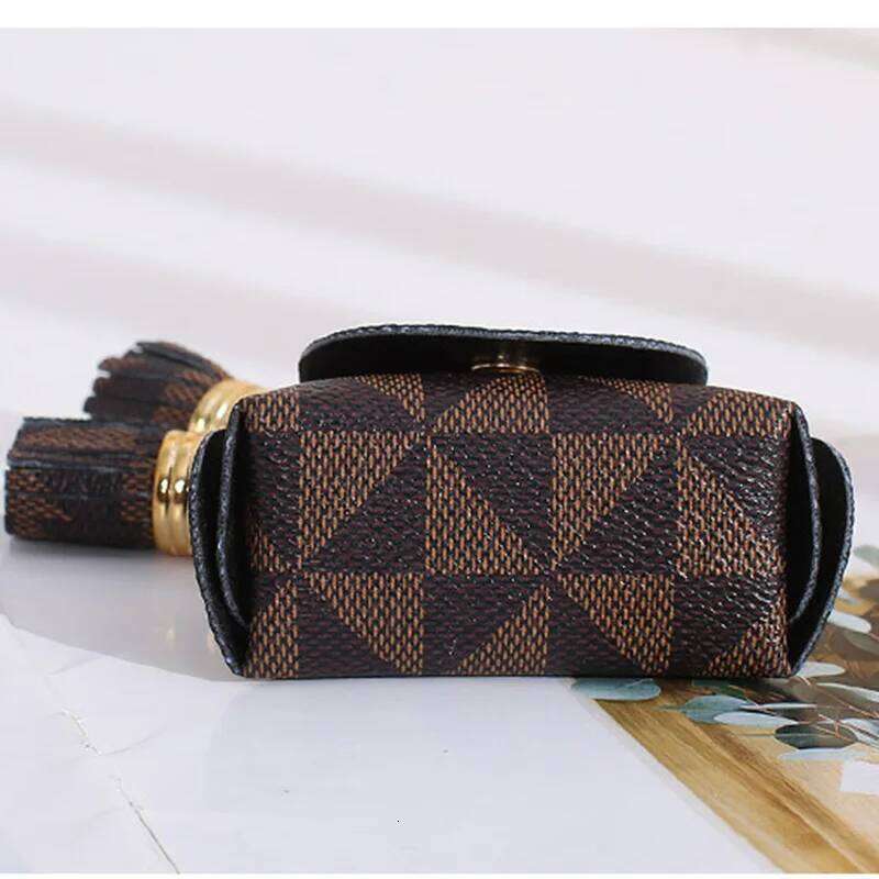 Designer Bag Christmas gift Creative Plaid Texture Leather Headphone For 4 Pro 2 3 2And1 Case Keychain Portable Mini Storage Bag Pendant Best Seller