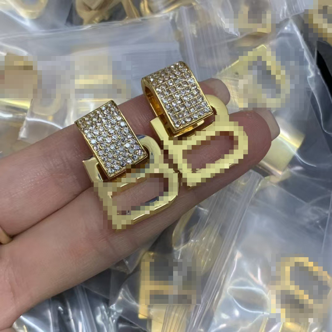 Chic & Simple Desig… - image