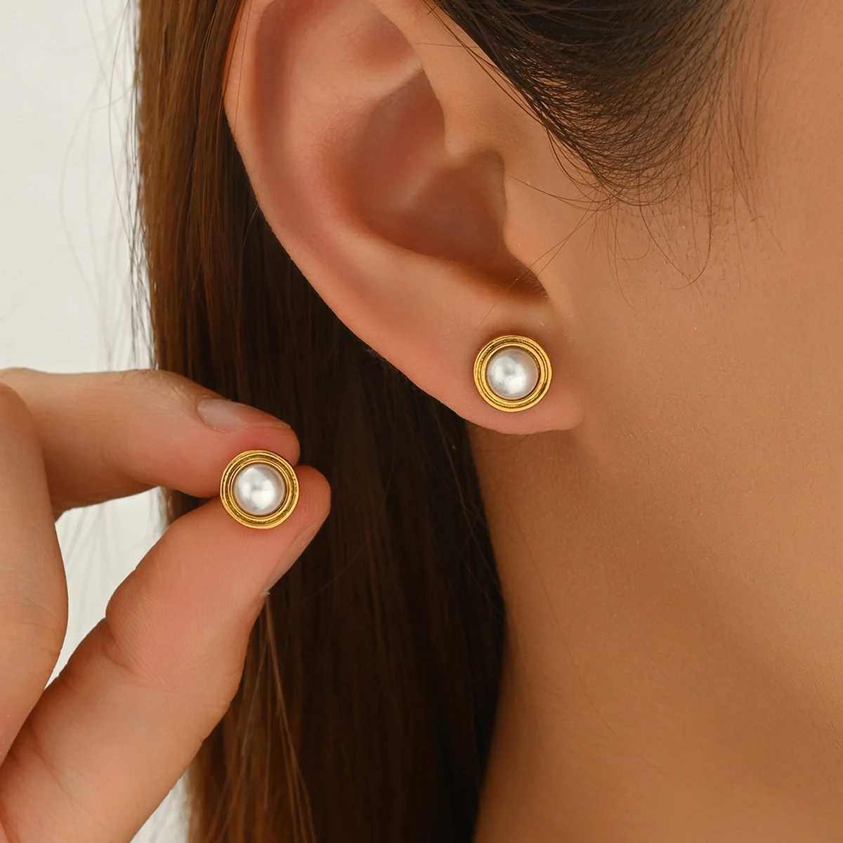 Womens Mini Pearl Flower round Earrings 18K GoldPlated Stainless Steel Vintage Waterproof Jewelry Gift C251103