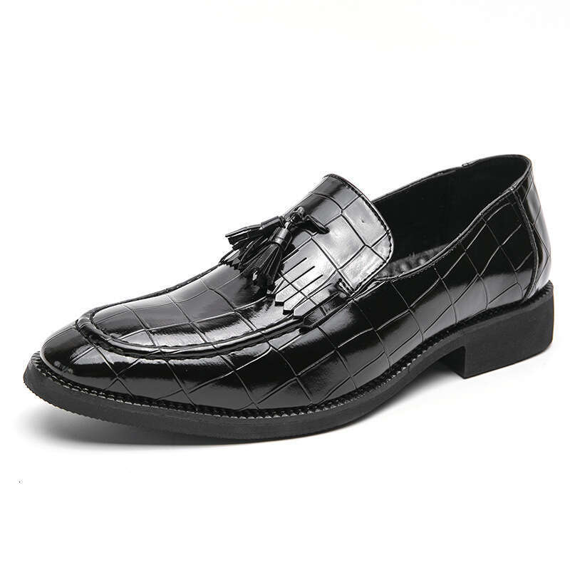 2024 Spring and Autumn New Men's Large Green Tassel Leather Shoes, Sizes 38-46, Casual One Step Legged loafers