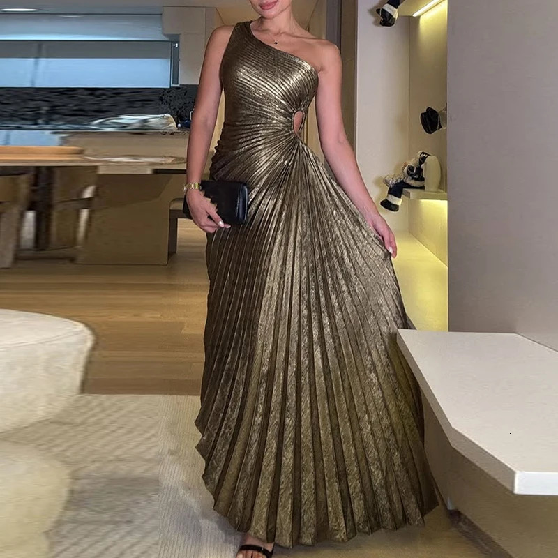Sexy Symmetrical Hollow Pleats Long Dress Lady Fashion Slanted Neck High Waist Party Dress Elegant Temperament Solid Party Dress 250402