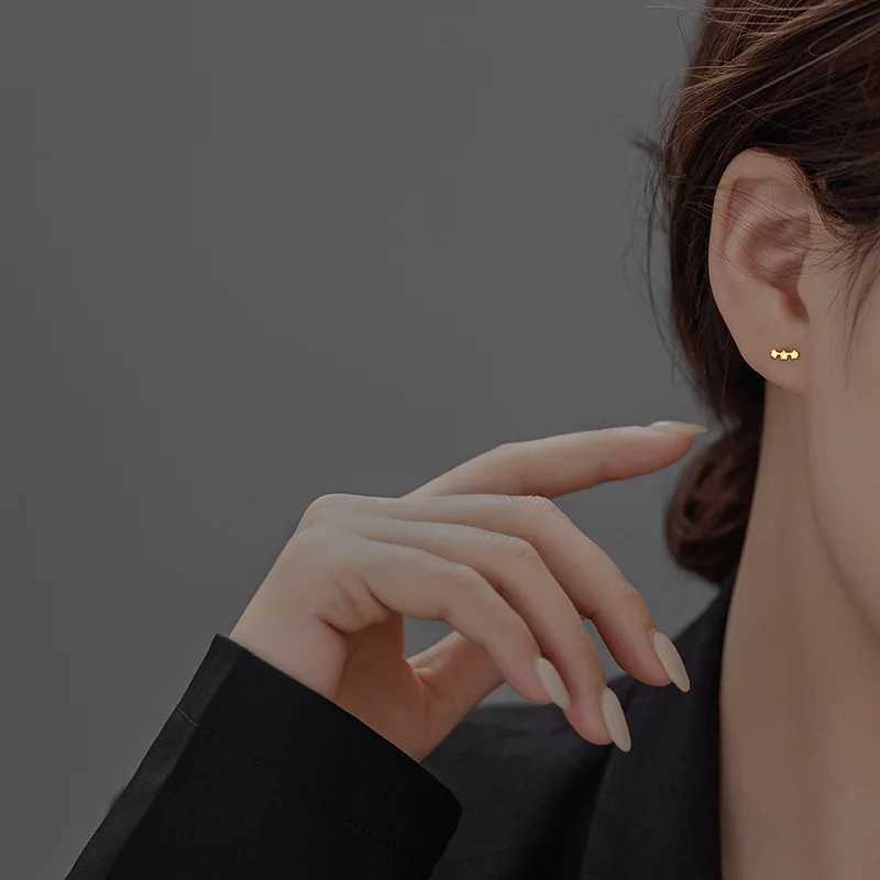 Gold Colorly Mini Star Earrings for Women Daily Wear Minimalist Cute Flower Stud Earring Girls Fashion Pierc Jewelry Gifts C251103