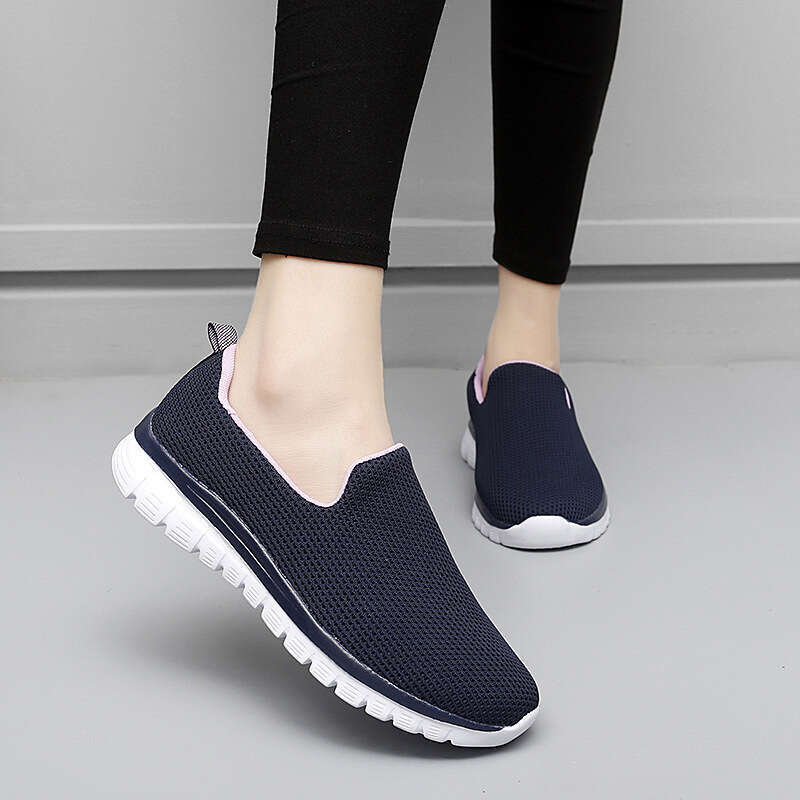 Summer new plus size breathable casual sports women's shoes, simple flat bottomed set feet, mom's loafers