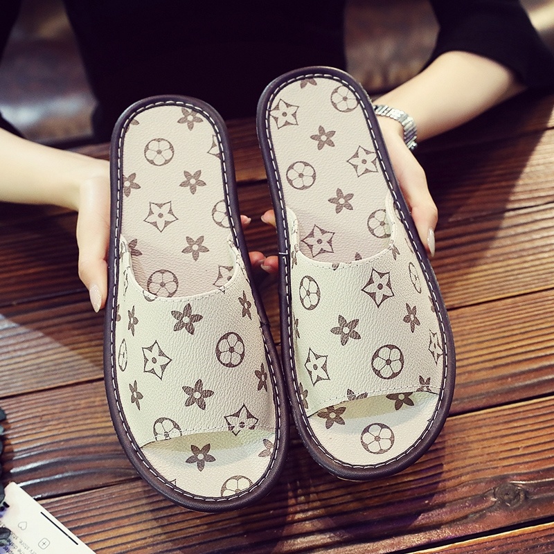 free shipping Slippers designers for womens mens 2025 summer new flat bottomed fashionable casual versatile beach indoor and outdoor sizes 34-45 for d