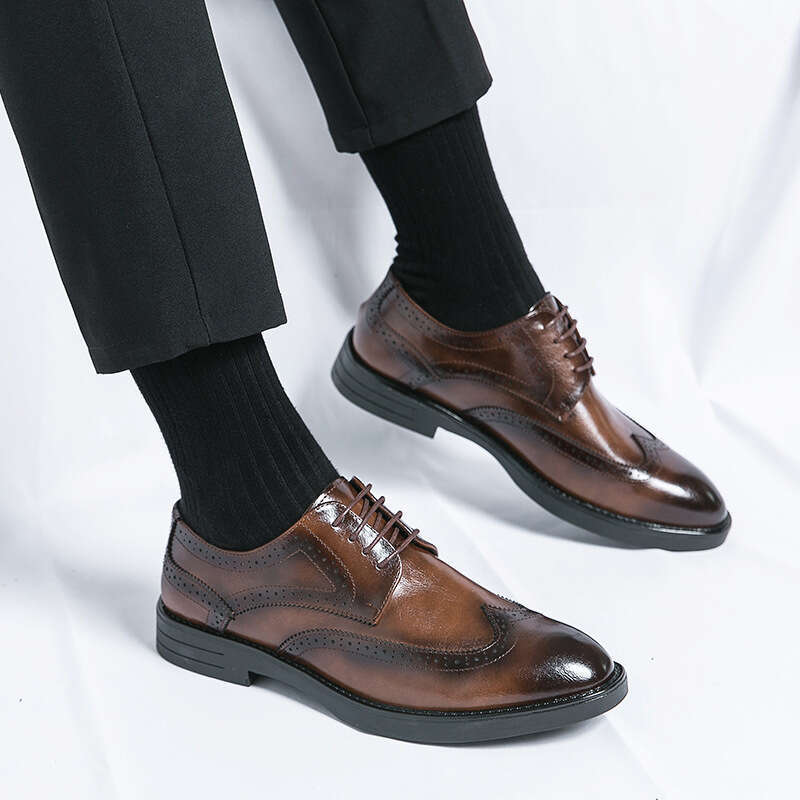 2024 Men's Large Size New Leather Fashion Business Dress Shoes Korean Edition Trendy Pointed Casual