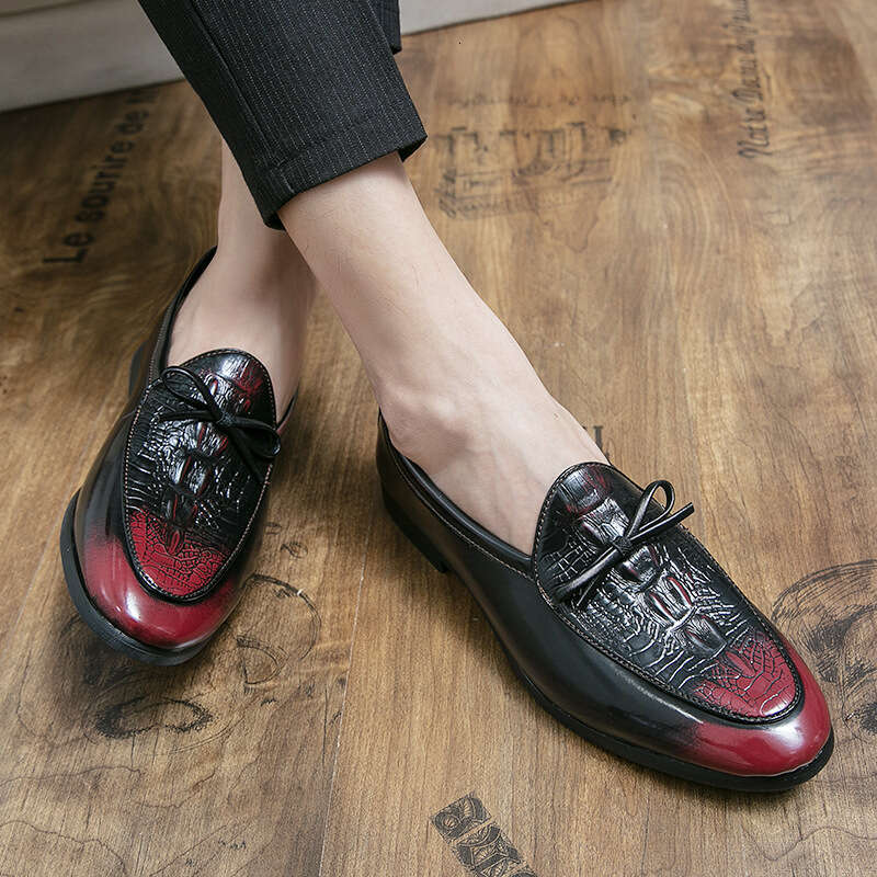 Large size small 2023 spring men's British business formal leather shoes, one foot casual Le Fu Dou shoes