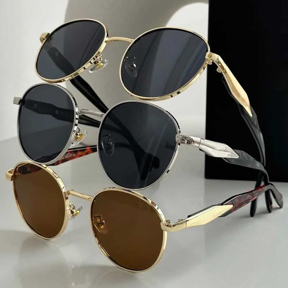Women Sunglasses Retro Sun Glasses Female Brand Designer Vintage Round Metal Trendy Eyewear Male UV400 Suitable for swimming pool sides and outdoor ac