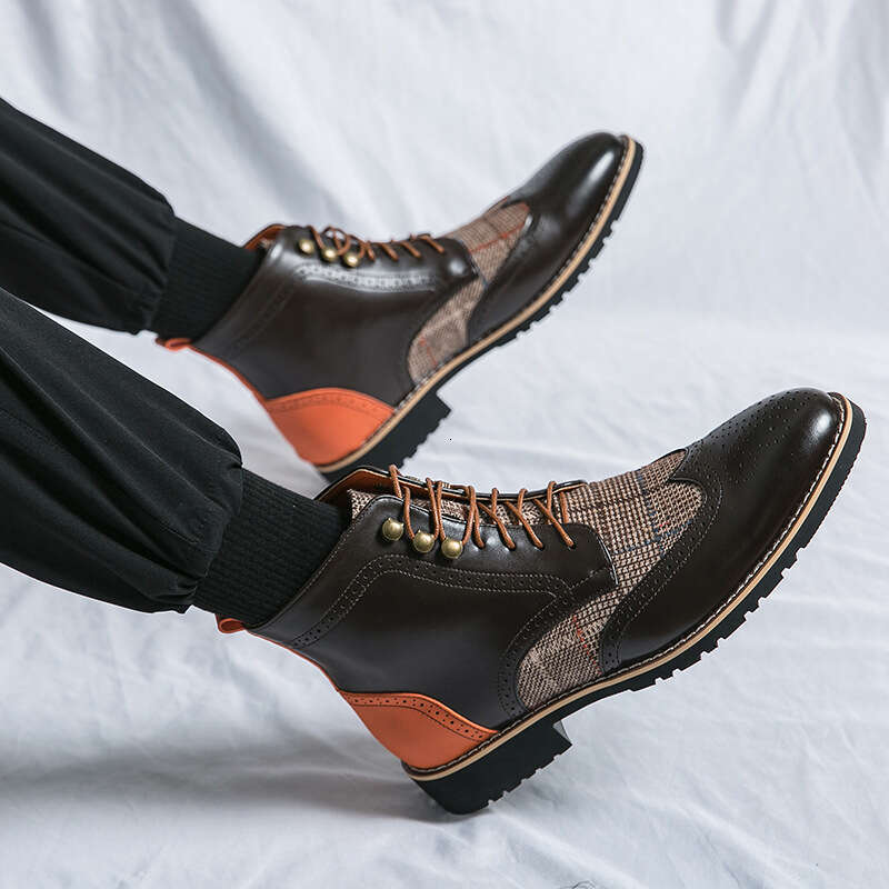 Autumn and winter fashionable high top leather large men's lace up Martin boots, casual British style pointed flat shoes