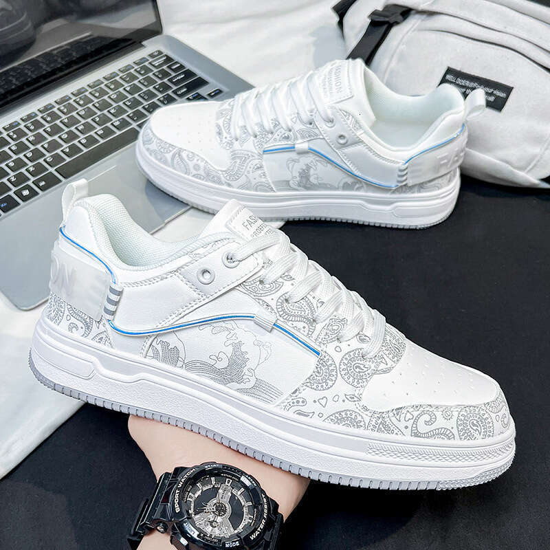 2024 Men's Large Size New Low Top Board Fashion Sports Shoes Korean Edition Trendy Youth