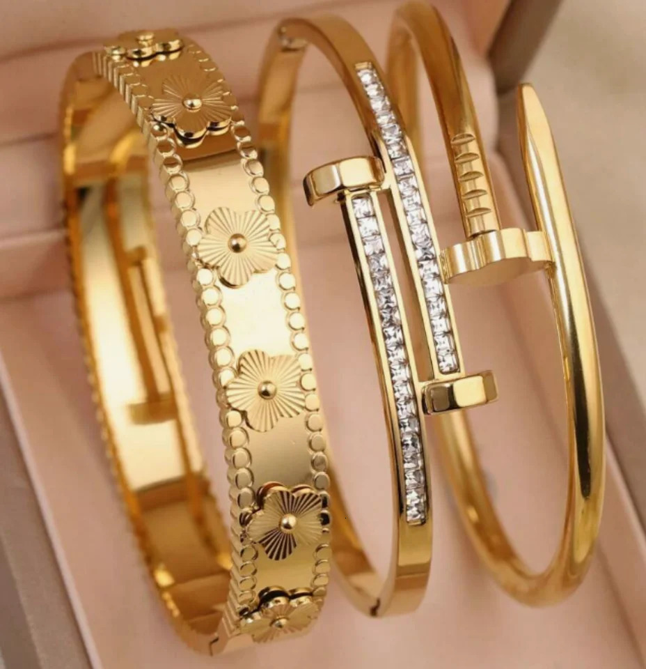 y 18K Gold Plated Stainless Steel Nail Bracelet for Women with Cubic Zirconia Bangle Fashion Daily Wear Jewelry 251031