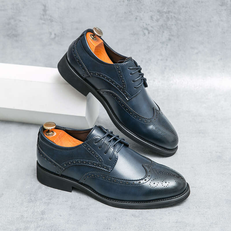 Men's oversized new fashionable British style business dress shoes, trendy carved casual leather shoes