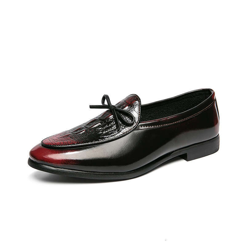 Large size small 2023 spring men's British business formal leather shoes, one foot casual Le Fu Dou shoes