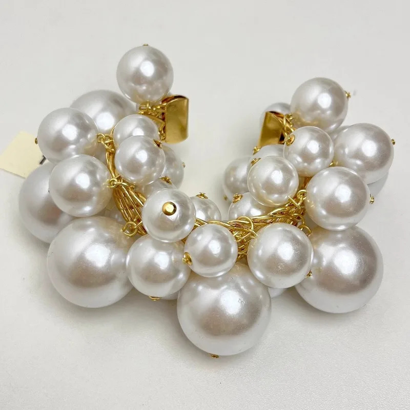 Draweye Hyperbole Pearls Cuff Bangles Jewelry Vintage Exquisite Irregular Bracelets for Women Fashion Elegant Pulseras Mujer 251131ww