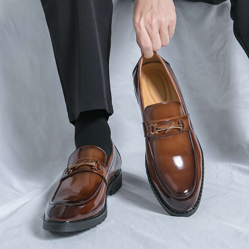 2024 Spring and Autumn New Style One Step Leg Fu Leather Large Business Casual Hairstylist Men's Shoes