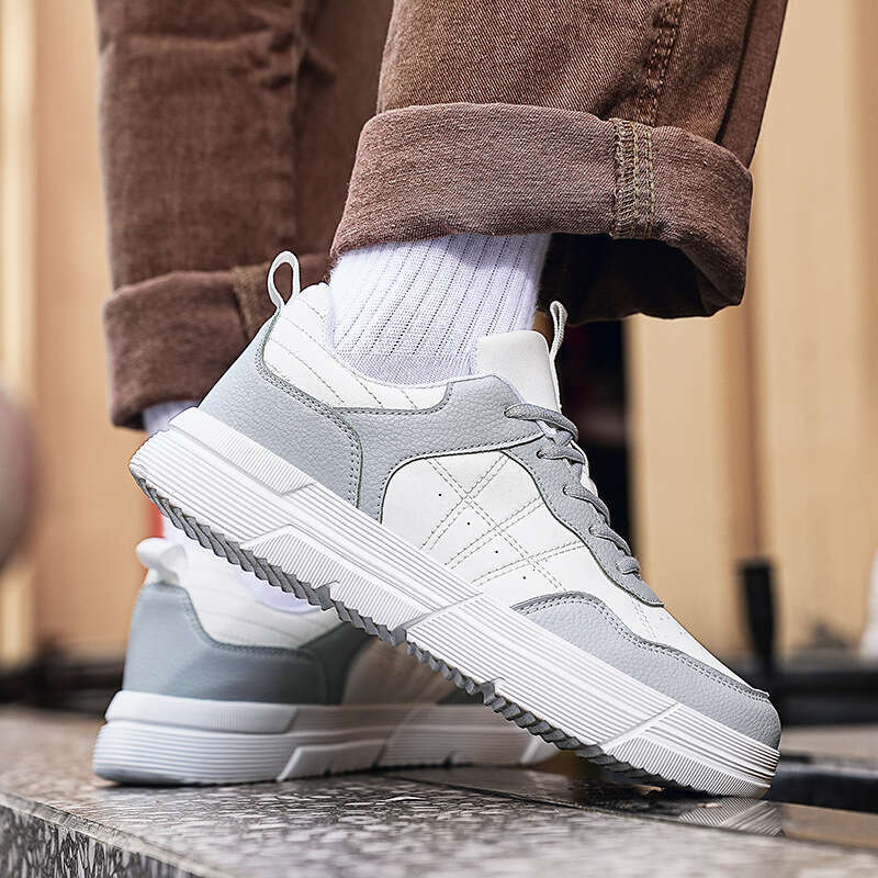Leather men's fashionable casual plus size outdoor sports board shoes, student running color blocked white shoes 0810