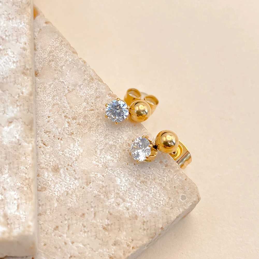 eManco New Fashion Round Stud Earrings for Women Hypoallergenic Screw Cartilage Helix Earring Girls Piercing Jewelry C251103