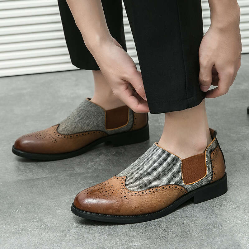 Large size English Block carved leather 2024 Spring and Autumn new fabric splicing trendy men's shoes
