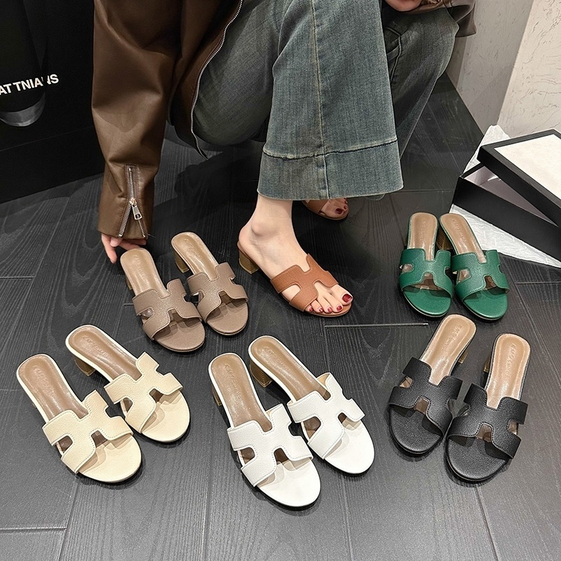 free shipping slippers designers for womens ladies 2025 Summer New Fashionable and Casual Versatile Coarse Heel Straw Beach Shoes Size 35-40 for daily