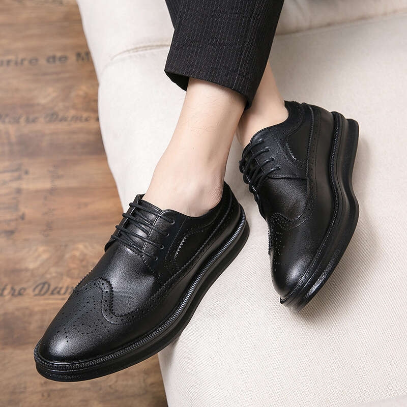 2024 New Men's Large Block Thick soled Fashion British Style Casual Leather Shoes Trendy Merchant