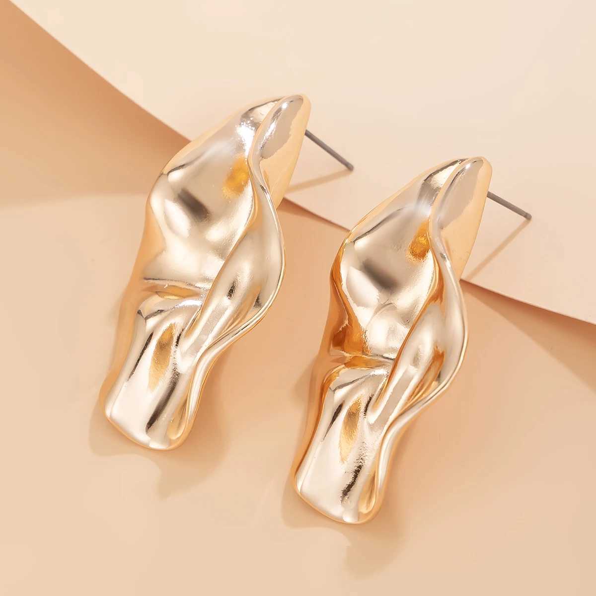 IngeSight. Z Creative Irregular Metal Folded Earrings Womens New Aesthetics Gold Perforated Earrings Party Jewelry Y250401