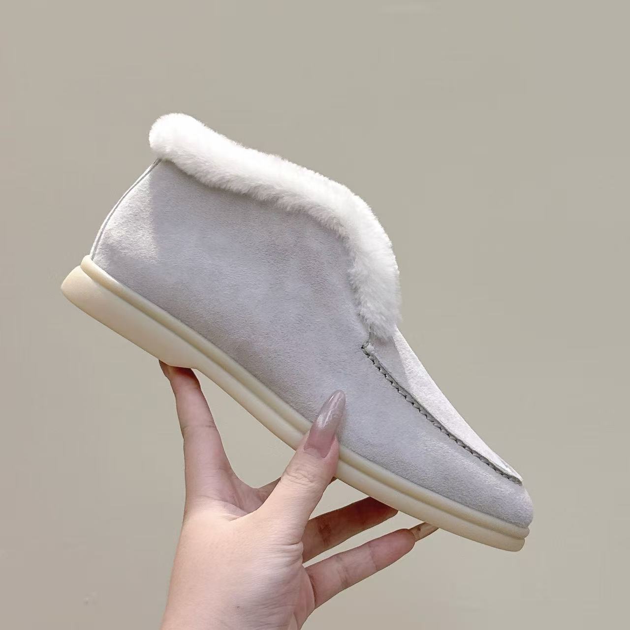 Boots New Genuine Leather Ankle Boots Fashionable Womens men Boots High Quality Womens Shoes Casual t Stage Designer Womens Martin Boots size 35-45 with bag