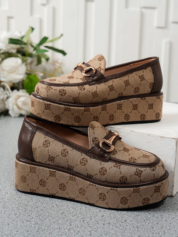 2025 Leather net celebrity shoes mule toe cap women's outdoor flat-bottomed new style horse bit for women to wear outside