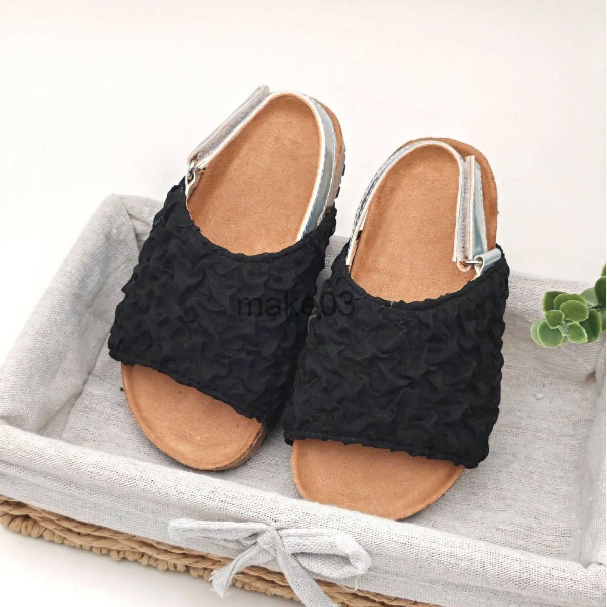 2025 flat bottomed girls summer new slippers fashionable foam gauze soft soled childrens sandals childrens princess sandals J250403