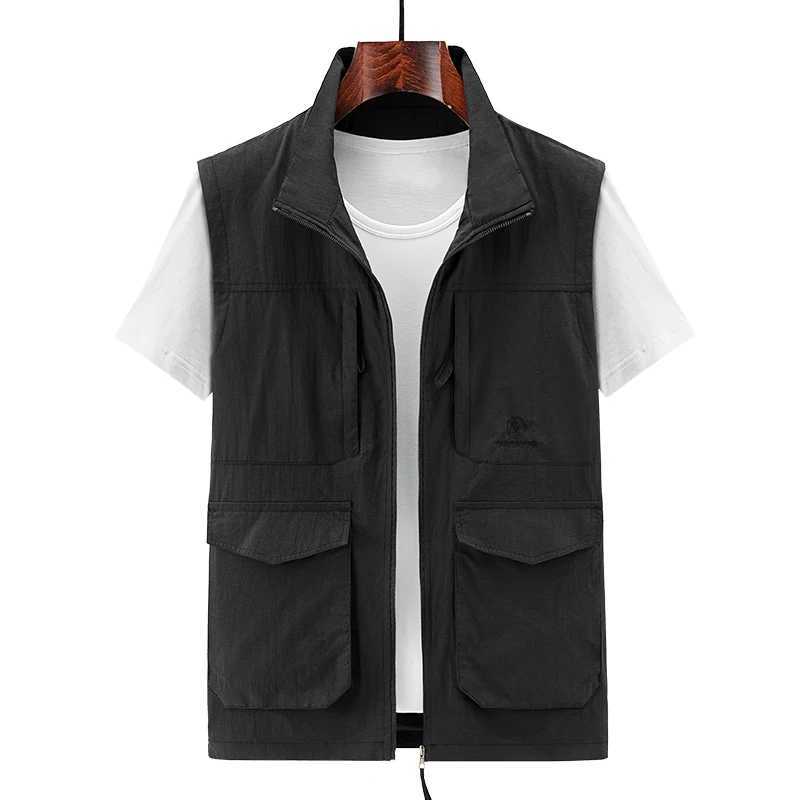 Men New Vest Solid Color Casual Outdoor Cargo Vest Loose Thin Multi-Pocket Vest Male Utility Vest Sleeveless Jacket Waistcoat X250403