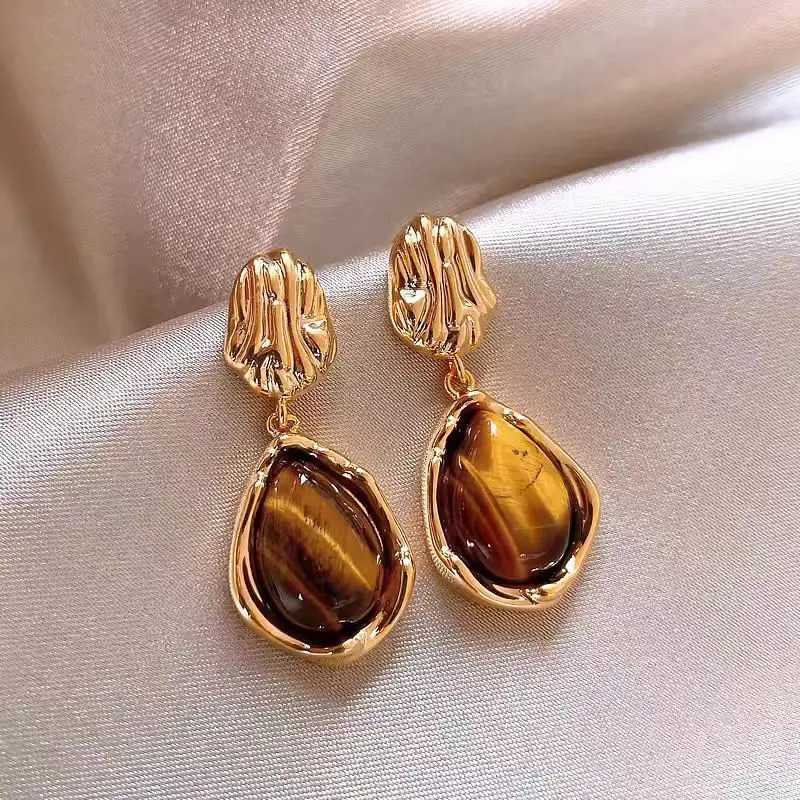 Irregular Fold Maillard Water Drop Dangle Earrings for Female Geometric Pendant Ear Wedding Jewelry Gift C251103
