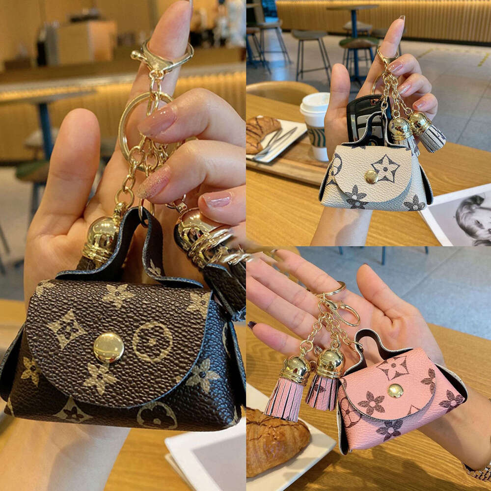 Designer Bag Christmas gift Creative Plaid Texture Leather Headphone For 4 Pro 2 3 2And1 Case Keychain Portable Mini Storage Bag Pendant Best Seller