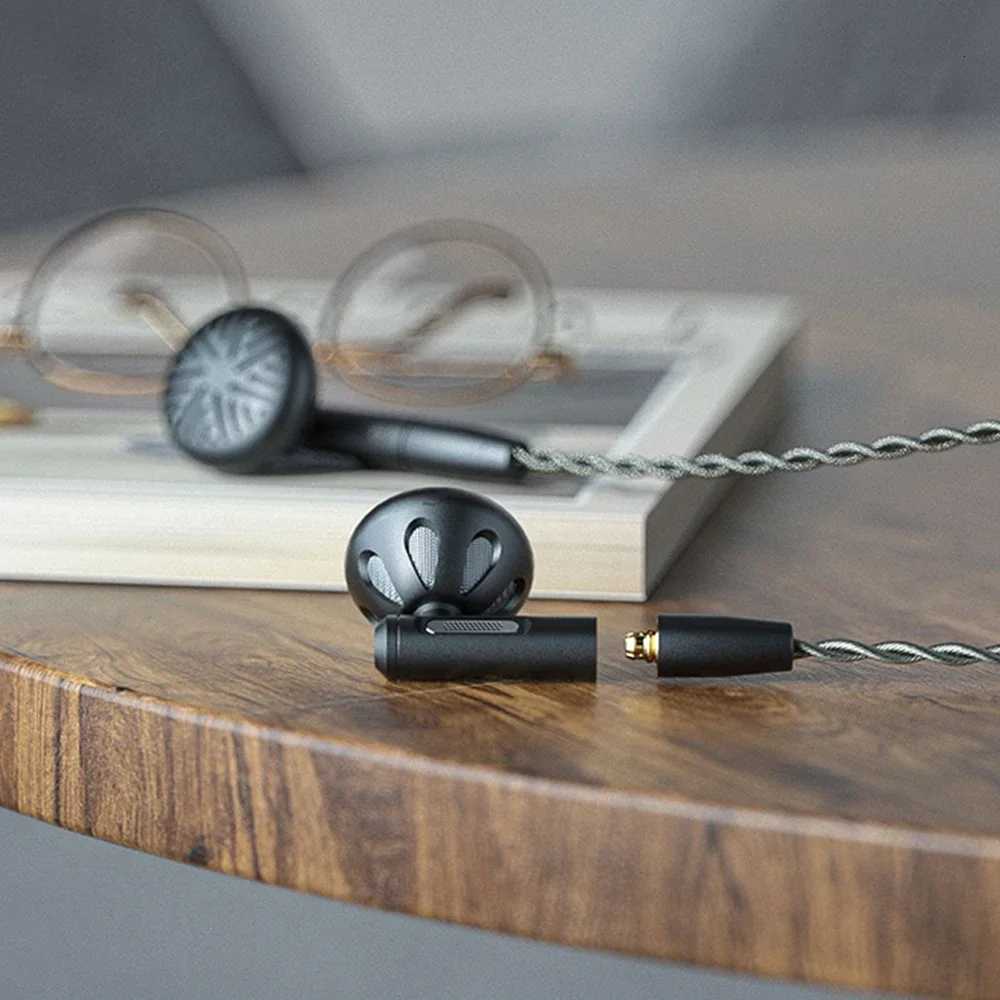 FiiO FF5 Carbon-based Dynamic Driver Earphone Hi-Res Au Custize Wired Flat Earphone 3544mm Plug MMCX Detachable Cable H251103