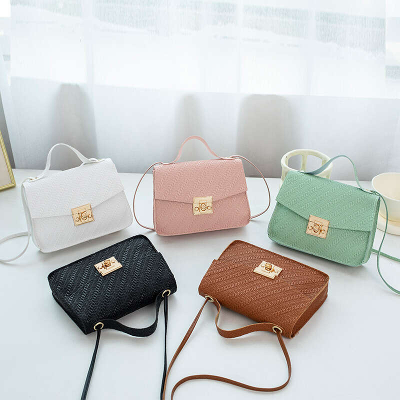 Small fashionable embossed women's fresh and sweet drawstring crossbody shoulder bag, small square bag