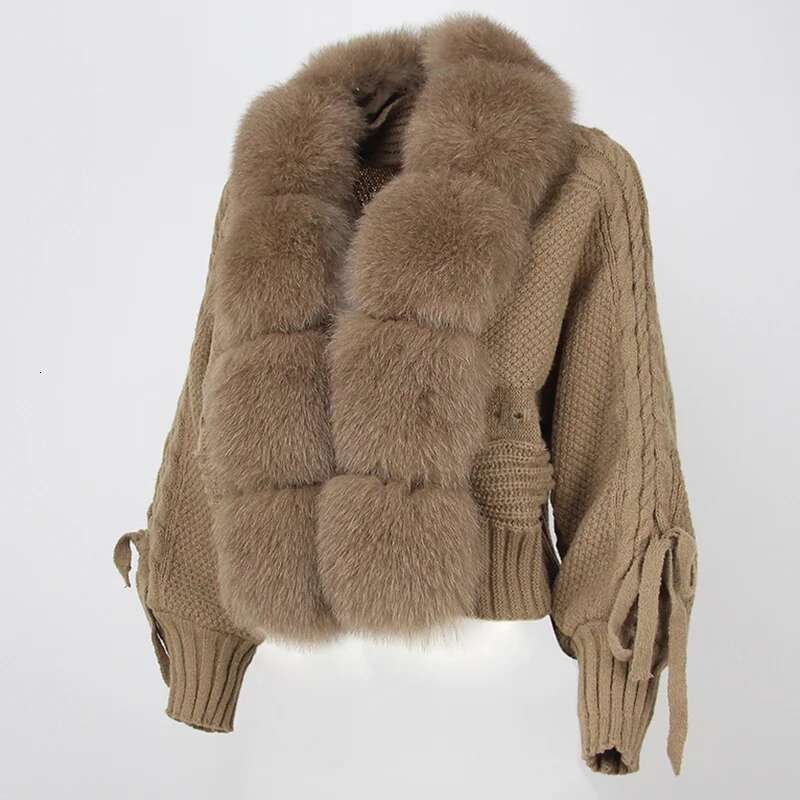 2023 Winter Women Casual Real Fox Collar New Fashion Short Warm Loose Knitted Jacket With Natural Fur Placket Coat