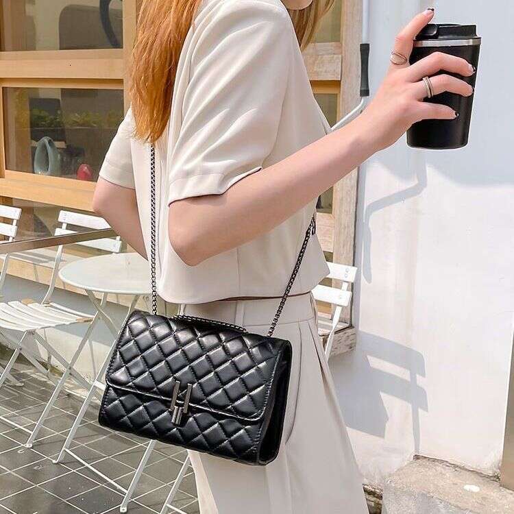 Ladies' new style handbag, two-layer small diamond grid zipper, versatile fragrance style, simple single shoulder bag, crossbody bag