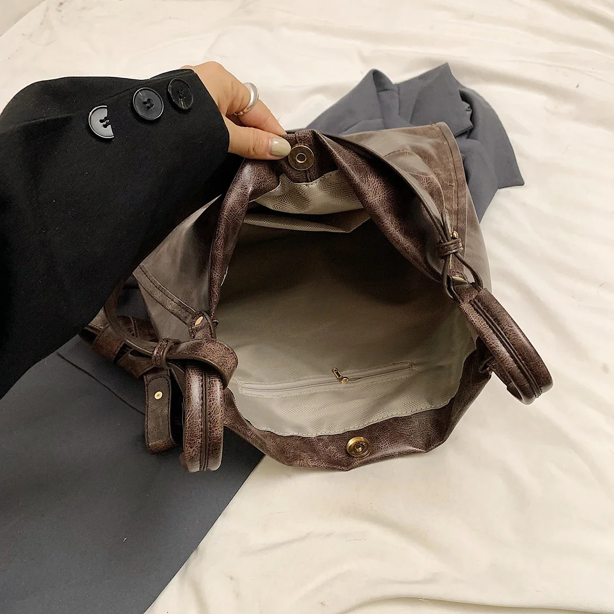 LEFTSIDE PU womens leather shoulder bag Y2K Korean fashion trend retro womens cross body bag womens handbag and wallet 250402