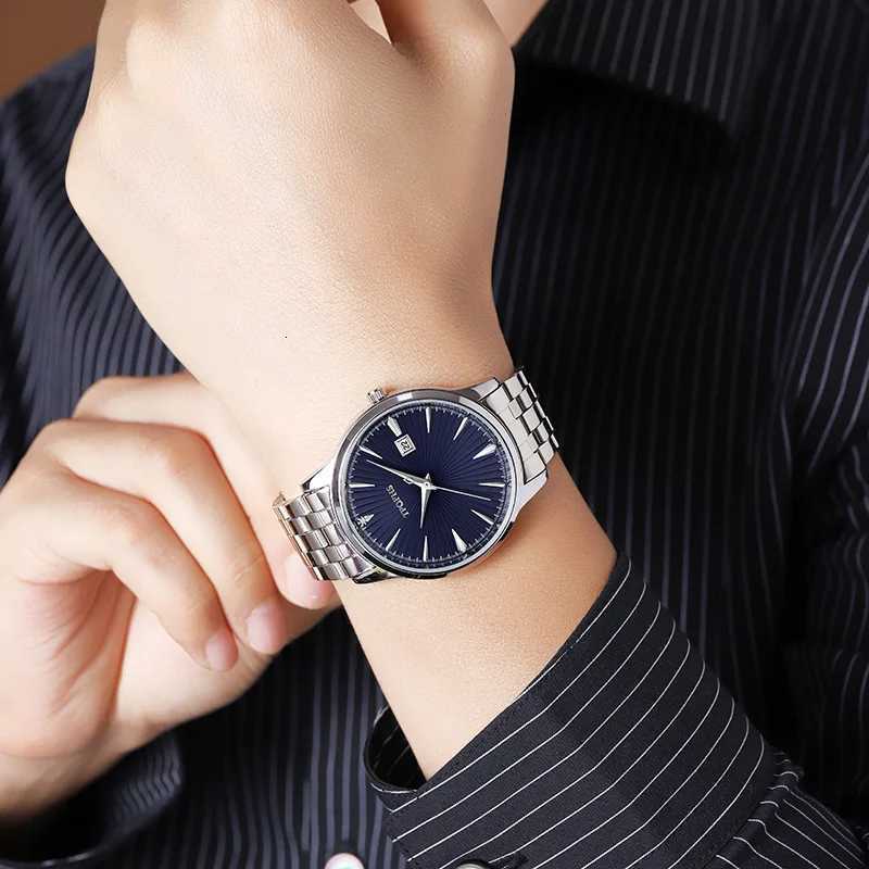 Quartz Watch Mens High-end Feeling Diamond inlaid simple Waterproof Calendar Steel Strip Business Male Fashion Clock WatchesT251104