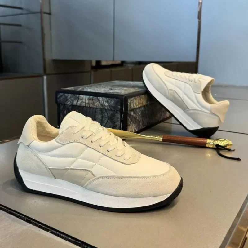 Mens comfortable sports shoes shoes 2024 autumn lace running shoes mens soft leather sports shoes mens sports shoes Z250403