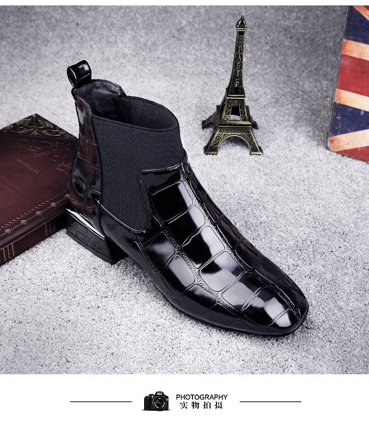 2025 new short patent leather flat bottomed square toe side zipper with velvet British designer fashionable women's bare boots