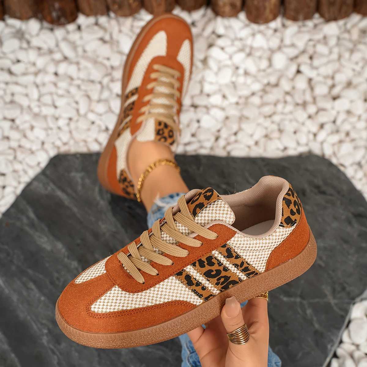 Women Sneakers 2025 New Fashion Luxury Designer Comfortable Shoes for Women Brand Classical Outdoor Sneakers Casual Women X251104