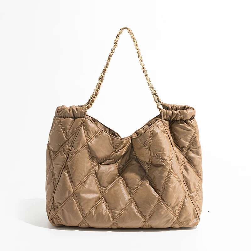 Casual Gge Quilted Women Shoulder Designer Chains Padded Lady Handbags Nylon Large Capacity Tote Bag Big Puffy Bags 2023