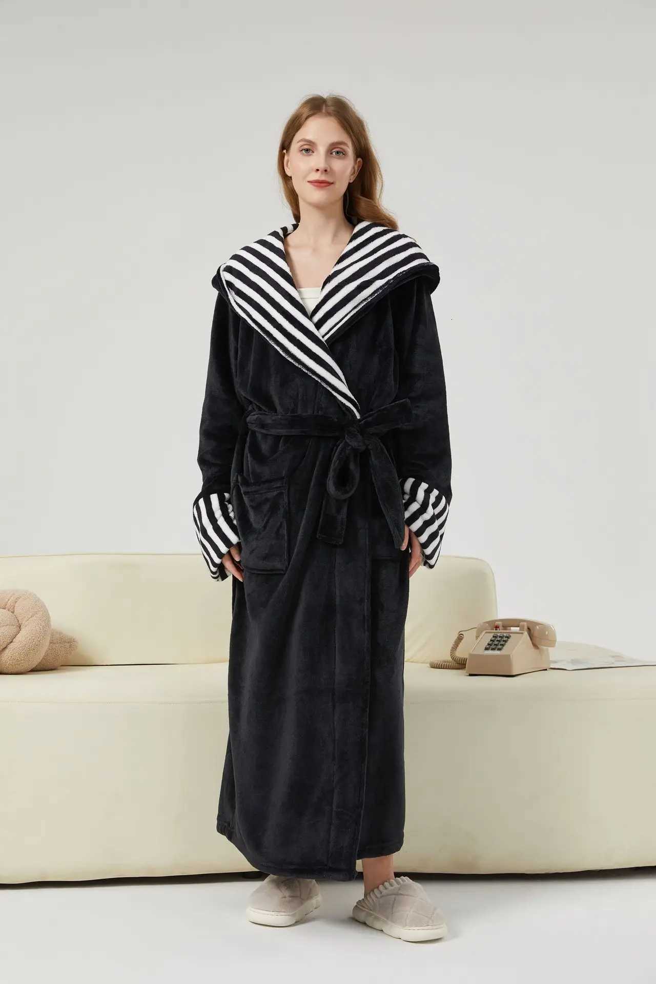 Autumn Winter New Couple Long Robe Flannel Stripe Sleepwear Home Clothes Loose Hooded Bathrobe Nightwear Coral Fleece Loungewear C251104
